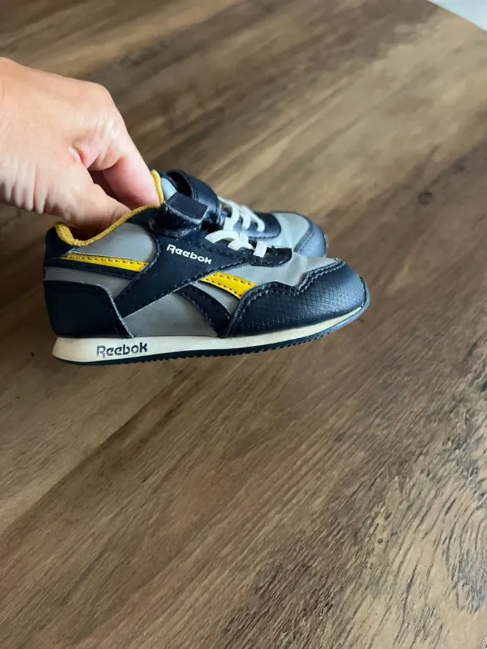 Basket reebok 19,5 - photo numéro 2