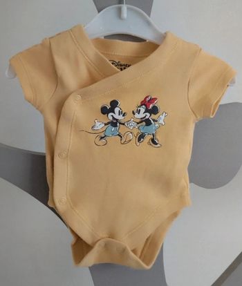 Body manches courtes jaune Disney Primark taille naissance