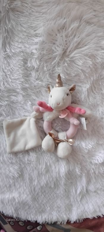 Doudou et compagnie- Hochet licorne avec mouchoir