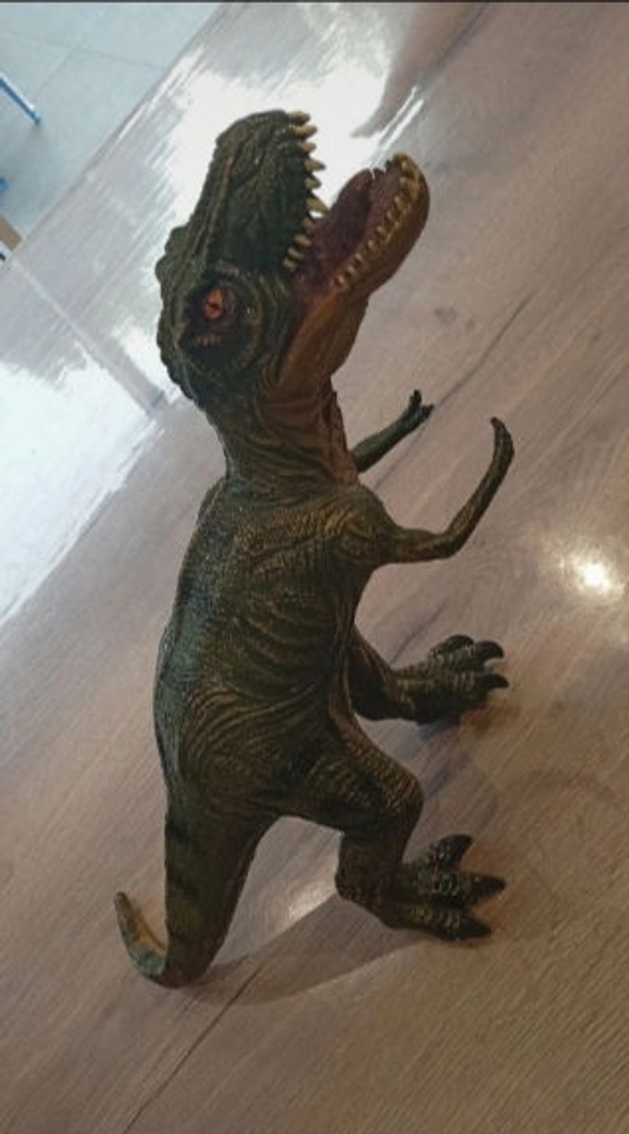 4 grands dinosaures action - photo numéro 4
