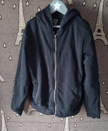 Gilet zippé à capuche noir 10ans mixte