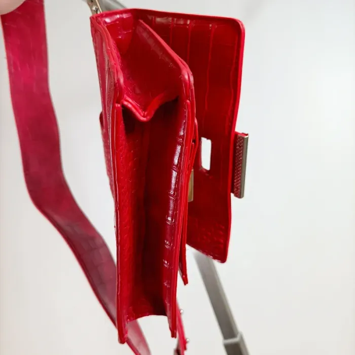 Mini sac bandoulière rouge effet croco – look tendance et structuré S022 - photo numéro 11
