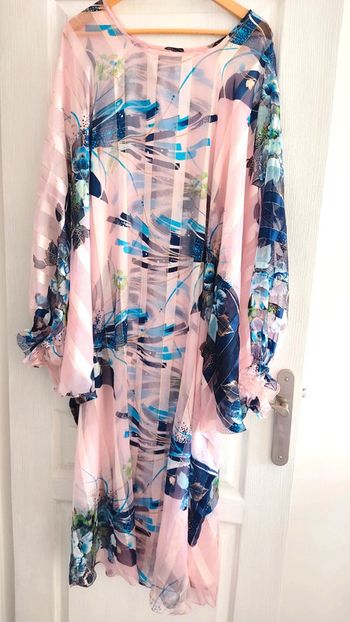 Robe de plage / Robe d'été Fleurie 
Taille unique