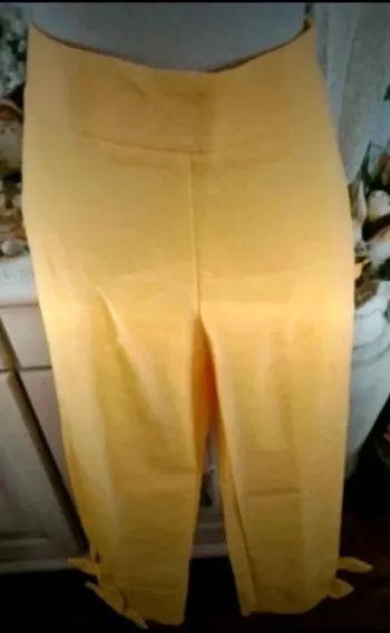 Pantalon 3/4 jaune Zara Taille XL Neuf