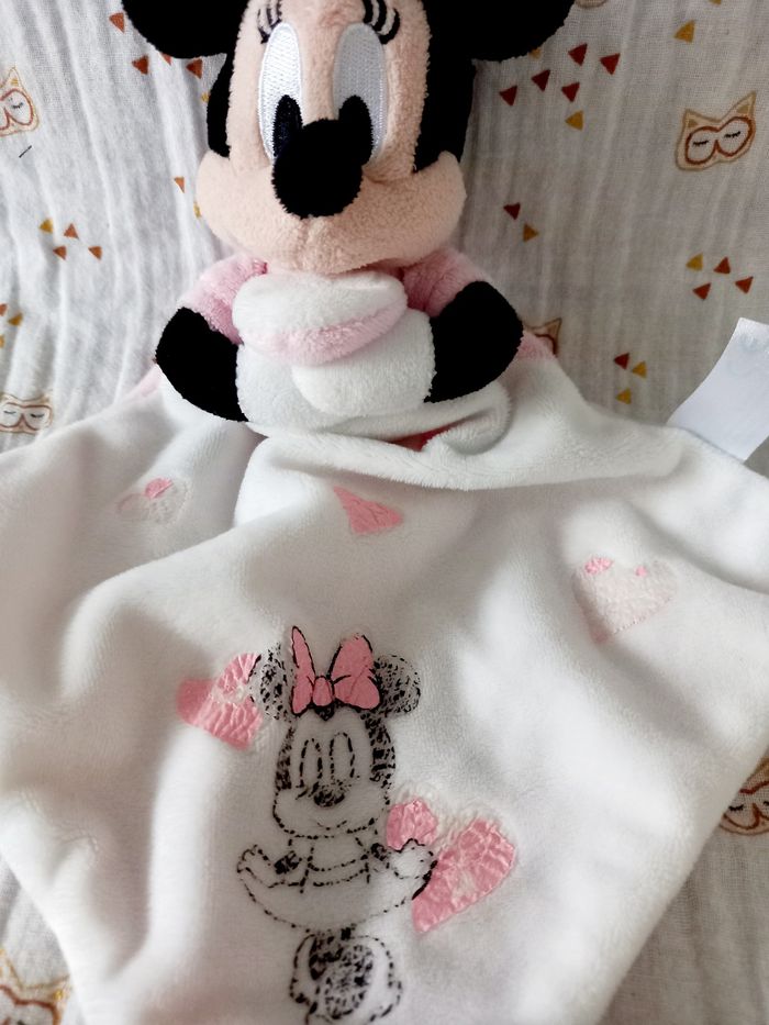 Doudou Minnie souris Disney cœur rose - photo numéro 2