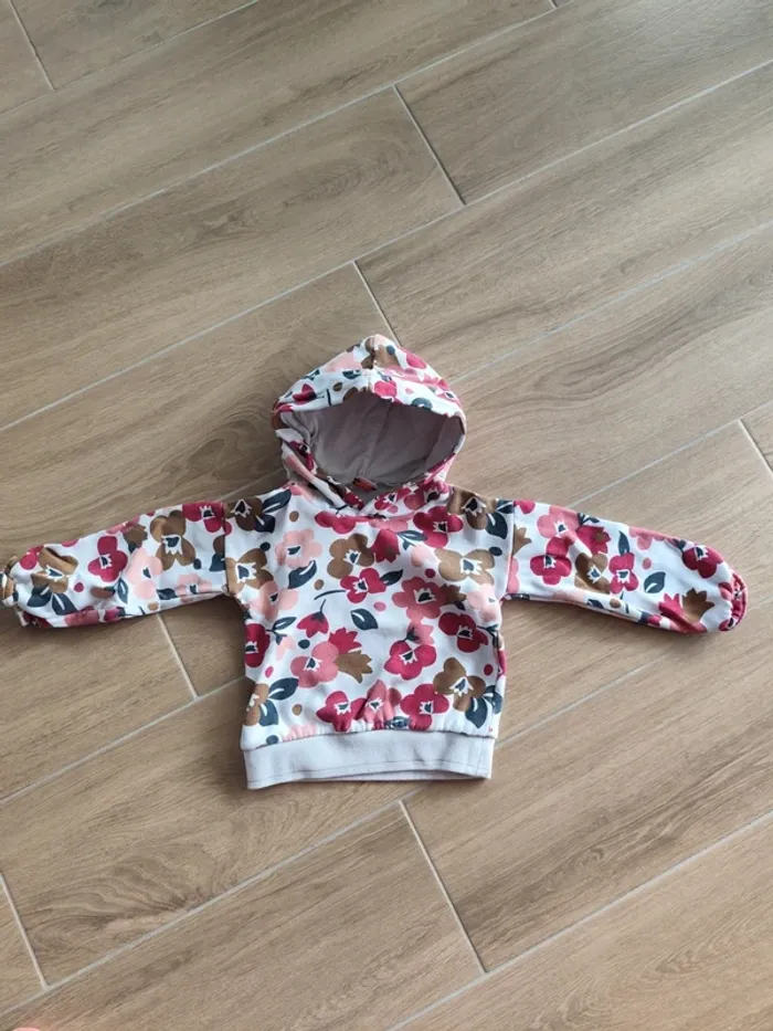 Sweat à capuche 4 ans - photo numéro 2