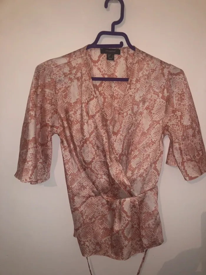 Blouse cache cœur Très bon état Taille S - photo numéro 3