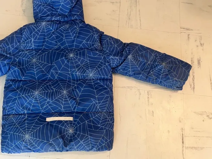 Veste doudoune Spiderman H&M - photo numéro 4