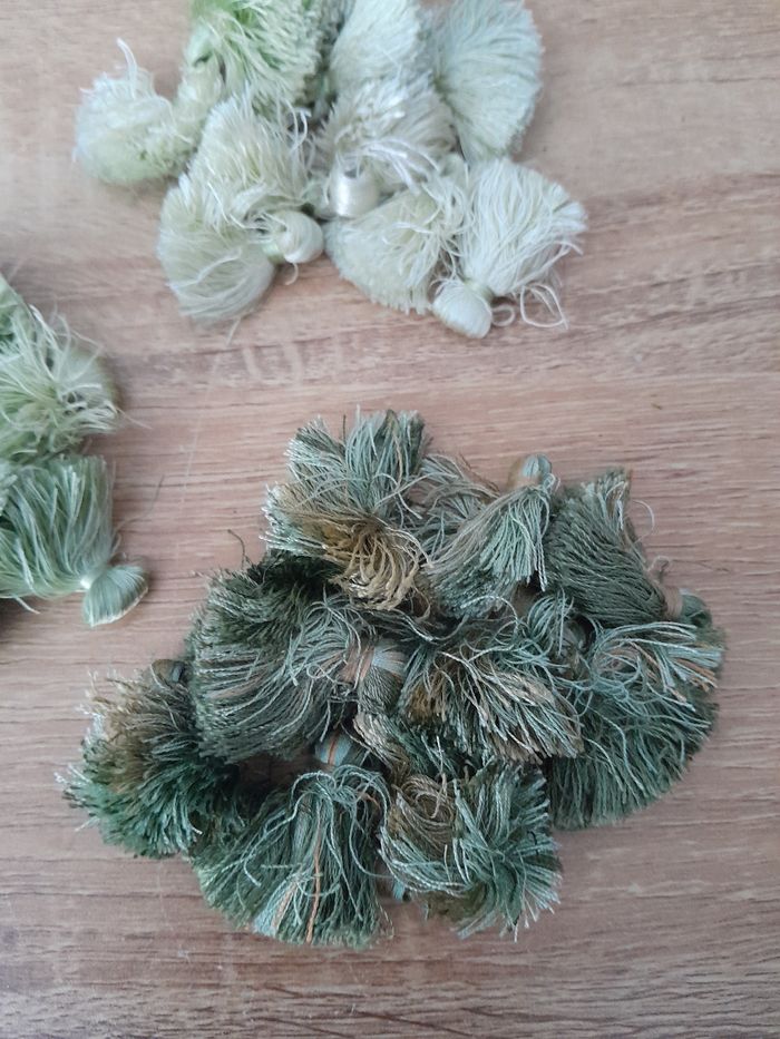 Lot de 50 pompons vert pour création de bijoux lot numéro 4 - photo numéro 4