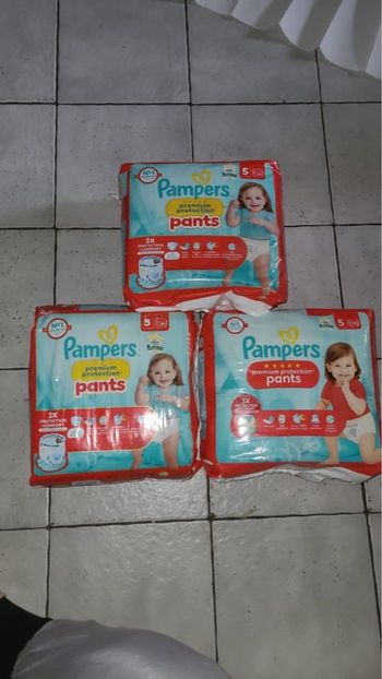 Lot 3 Pampers pants taille 5