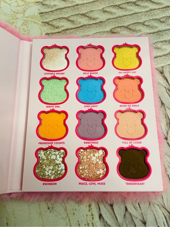 Palette maquillage bisounours Care bears