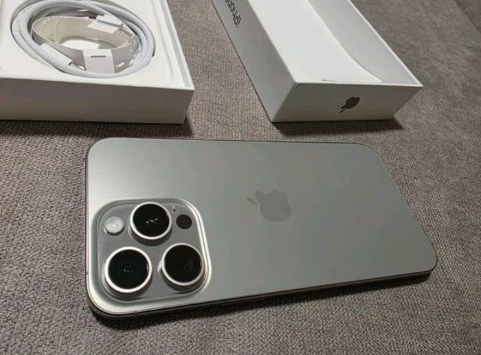 Iphone 15 pro max - photo numéro 2