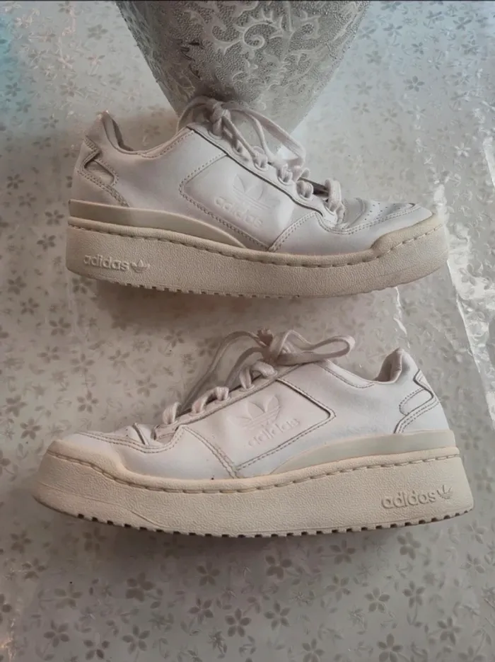 Basket adidas taille 38