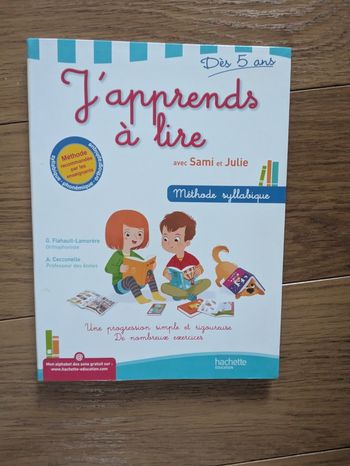 Livre J'apprends à lire avec Samie et Julie