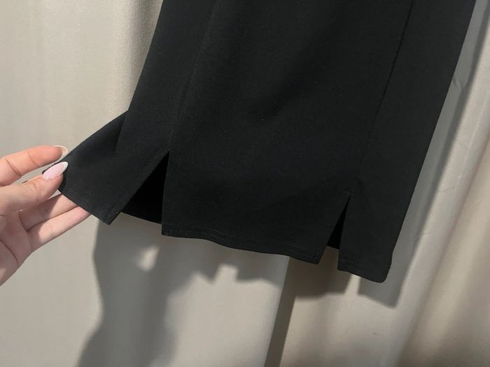 Robe courte noire - photo numéro 4