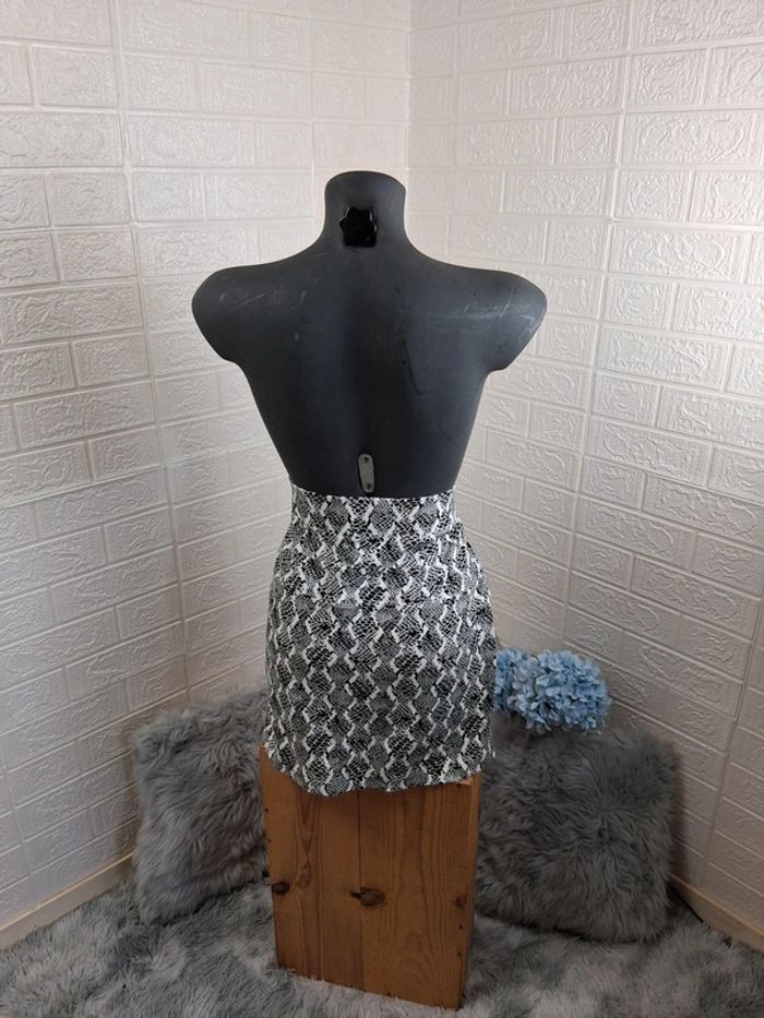 Jupe Esmara taille 38 - photo numéro 2