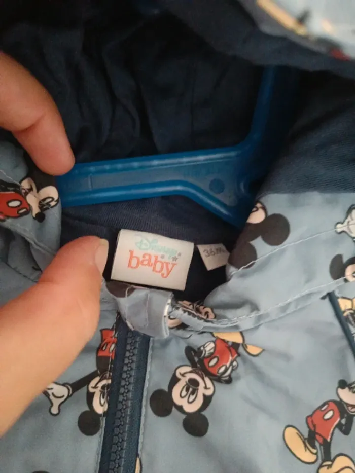 Blouson coupe vent mickey neuf jamais porte - photo numéro 4