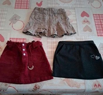 Lot de jupes et robes 6ans paillette