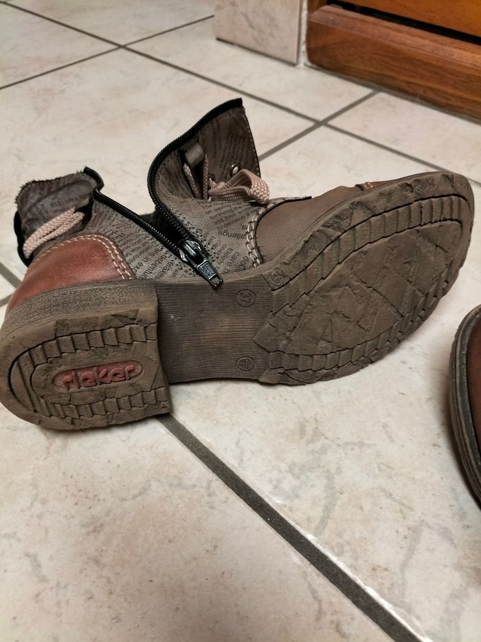 Chaussures montantes marron et écritures - photo numéro 3