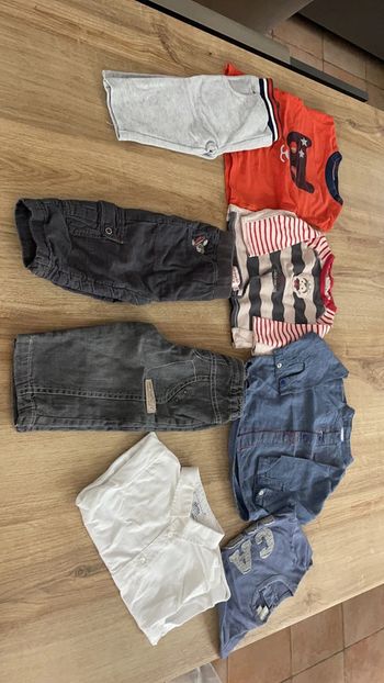 Lot de 8 vêtementsen 9 mois