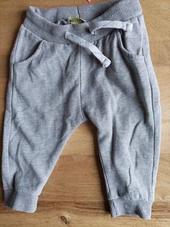 Jogging gris 9 mois