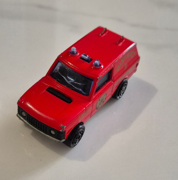 Majorette n246 range rover rouge 1/60 pompiers