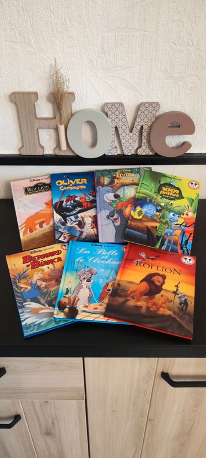 Lot de 7 livres Disney neufs