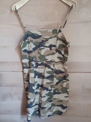 Robe militaire camouflage taille 40 H&M