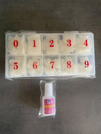 500x Faux ongles + colle 10gr