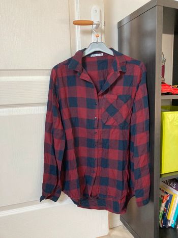 Chemise à carreaux bordeaux et bleu marine