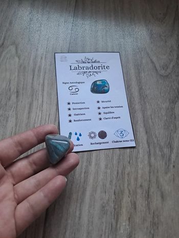 Labradorite bleue et sa fiche bienfaits