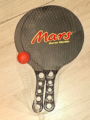 Jeu de 2 raquettes de plage avec balle MARS
barres glacées - NEUF