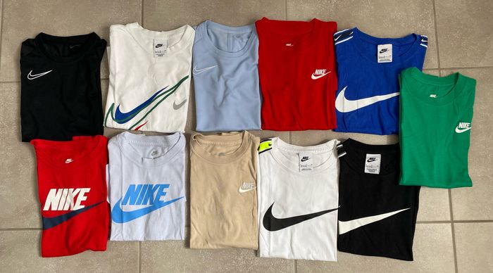 Lot NIKE garçon 8/10 ans (taille S): shorts & t-shirts - photo numéro 8