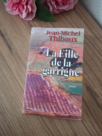 Livre: La fille de la garrigue