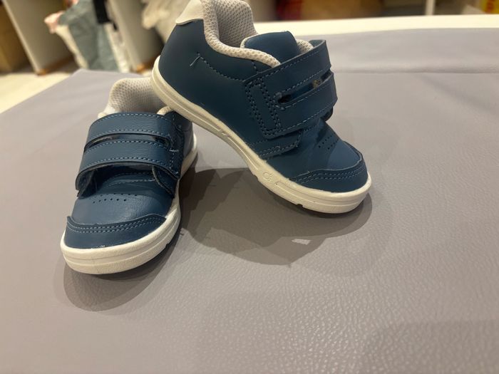 Chaussures bébé 22
