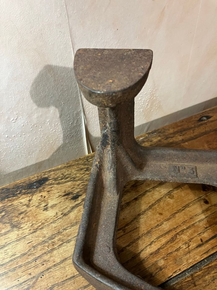 Ancienne enclume de cordonnier numéro 3 - photo numéro 2