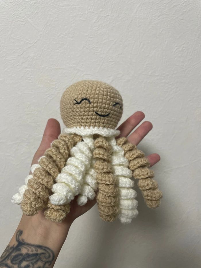Pieuvre méduse amigurumi - photo numéro 5