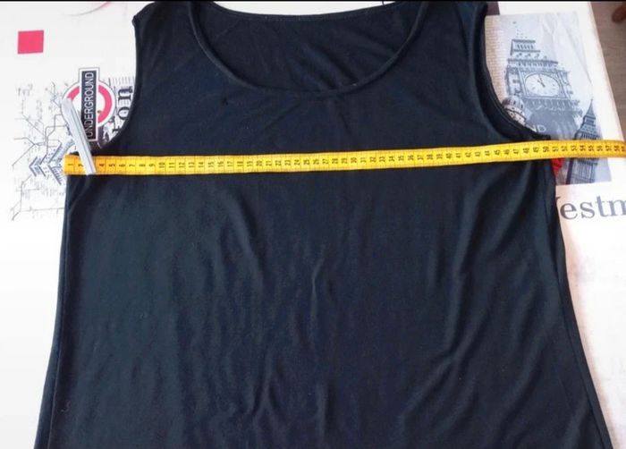 Tee short sans manches taille 46/48 - photo numéro 4