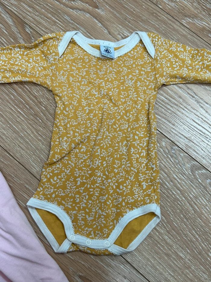 Lot de 2 bodies 6 mois - 67 cm en coton moutarde et rose - photo numéro 4
