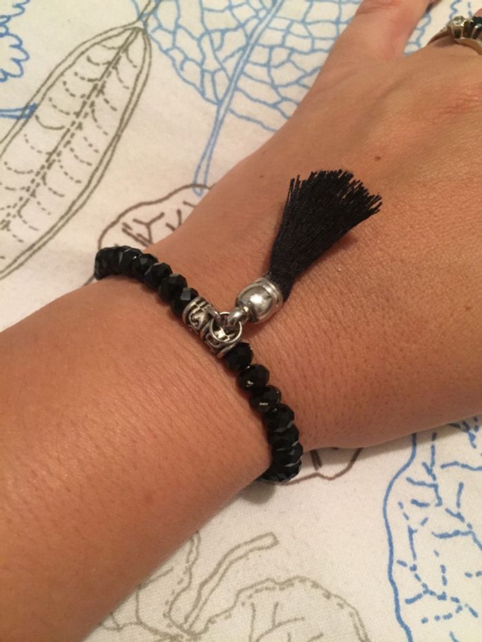 Bracelet perles + pompon - photo numéro 2