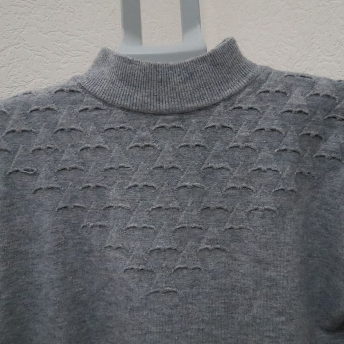 ✨ Pull gris doux et élégant – motif texturé original ✨ - photo numéro 3