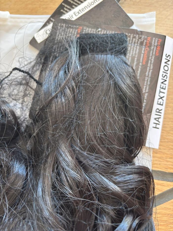 Lot extension cheveux / pince chignon cheveux neuf - photo numéro 3