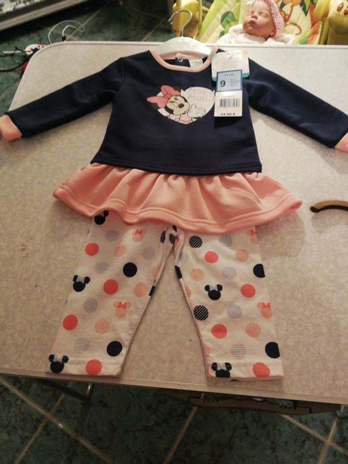 Jolie ensemble Disney neuf