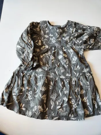 Robe tape à l'oeil