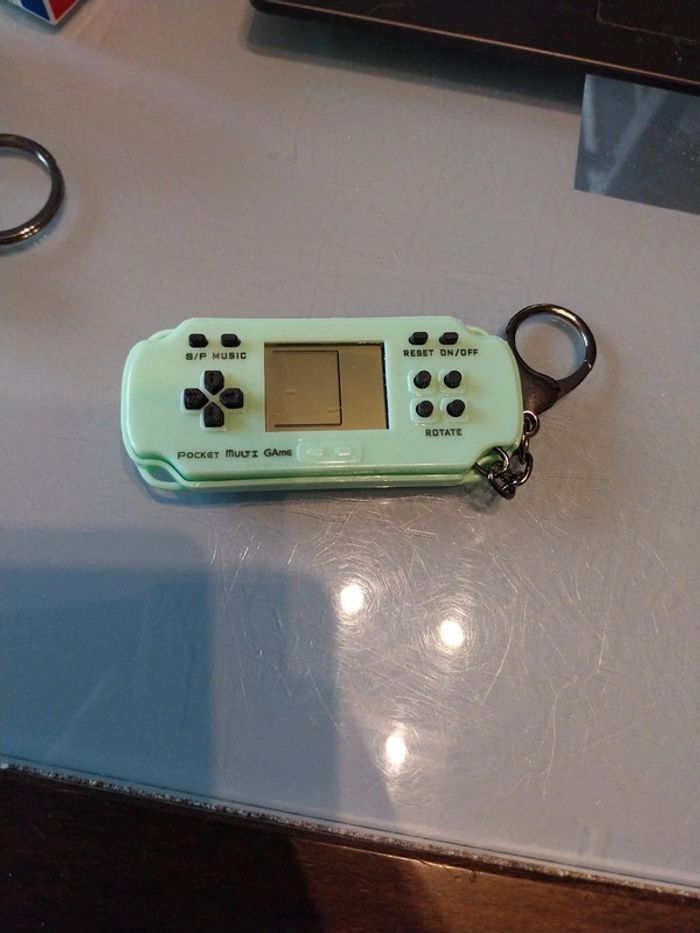 Porte clés jeu électronique