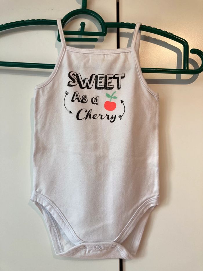 Lot de 7 bodies sans manches tailles 68 - photo numéro 2