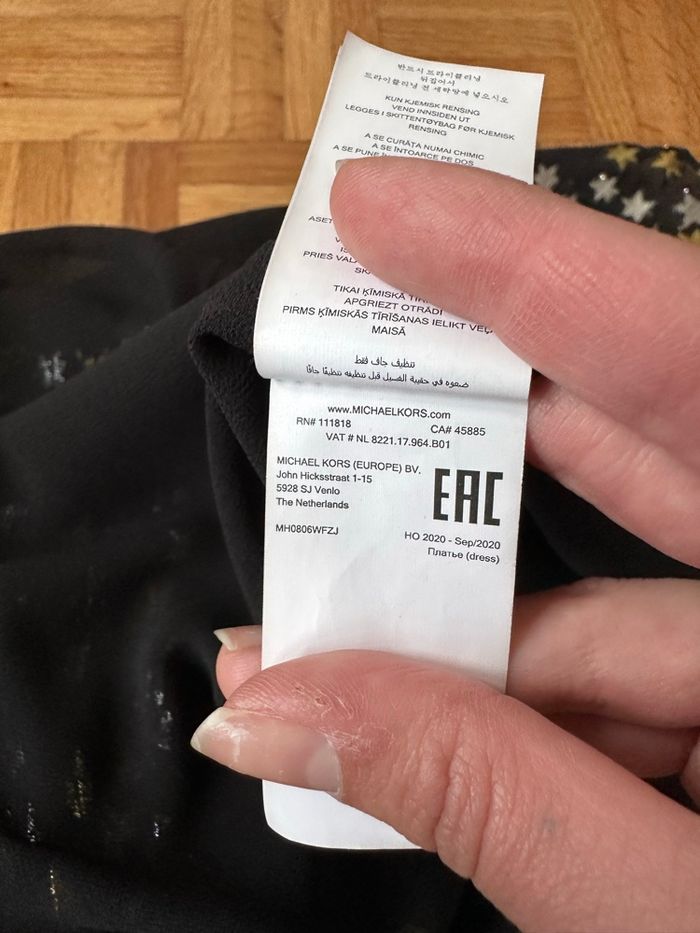 Robe Michael Kors noire, dorée et argentée taille 36 - photo numéro 4