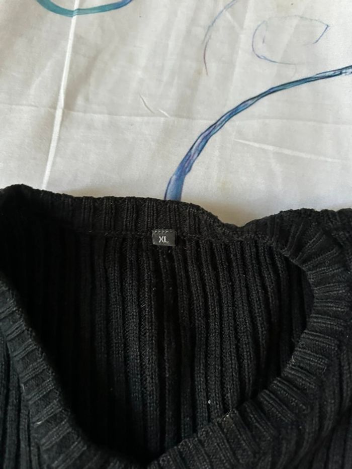 Pull col en v - photo numéro 2