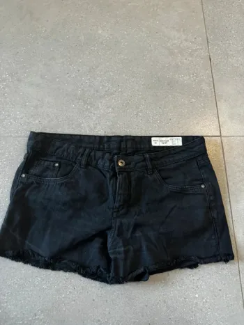 Short en jean Esmara, taille 40, très bon état 44x29cm