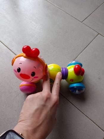 Chenille musicale pr apprendre la marche